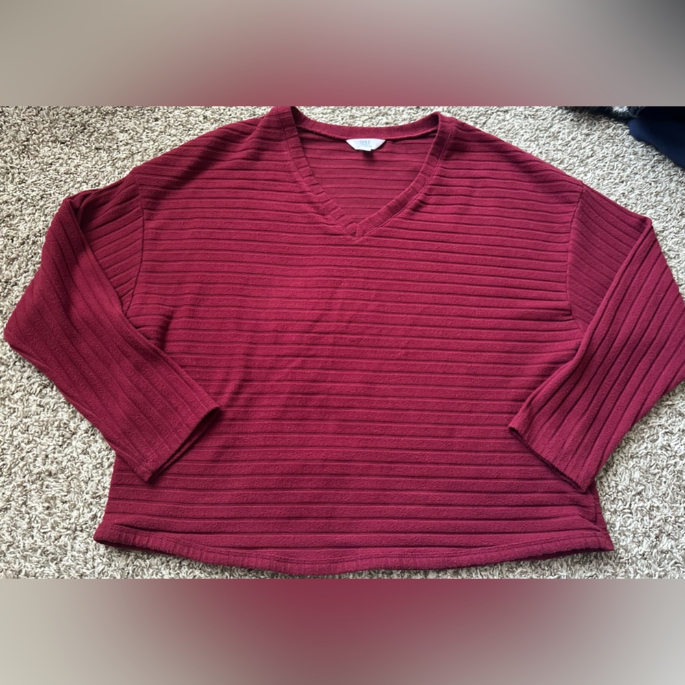 Time And Tru Woman’s Ribbed Hacci Knit V-Neck To With Long Sleeves - Picture 2 of 4